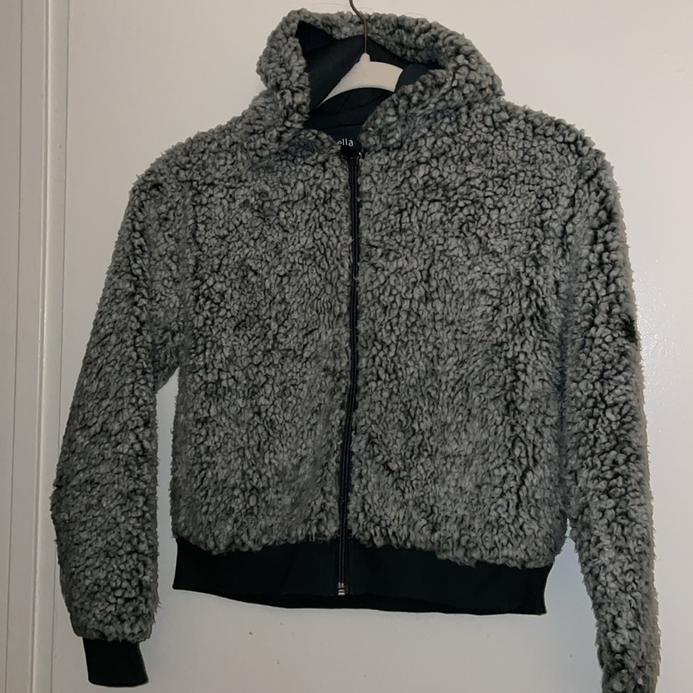 Zella FURRY JACKET, gray, hooded, girl’s large , side pockets, 🫠😍15% off bundle